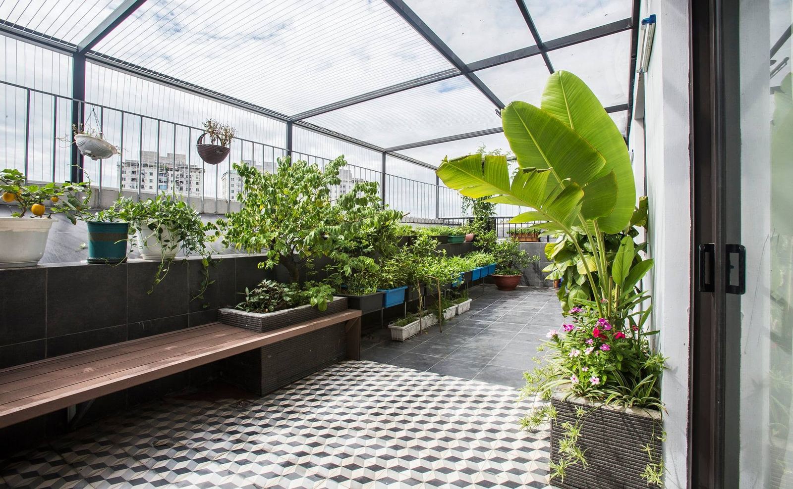 Vườn sân thượng Penthouse Xa La do Kywy thiết kế và thi công
